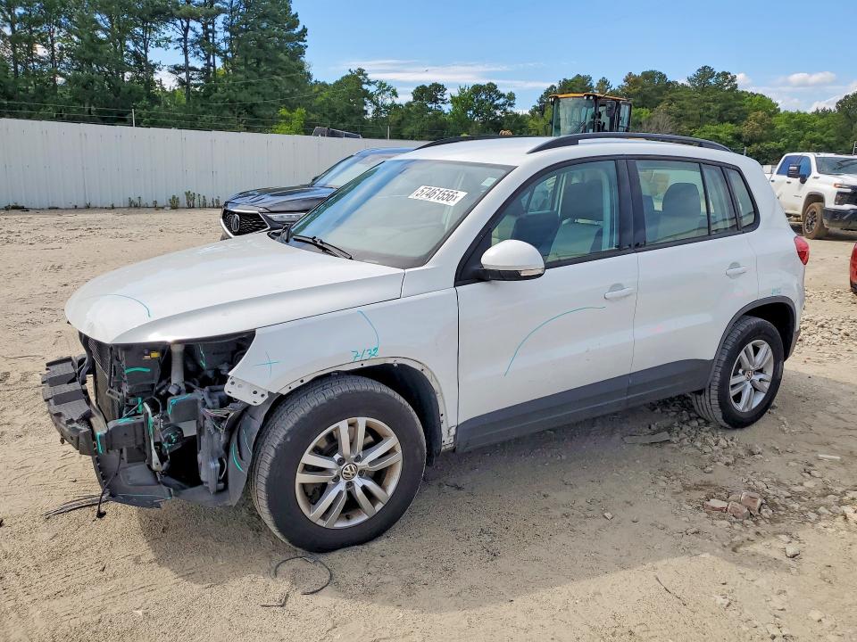 2017 Volkswagen Tiguan მანქანა იყიდება აუქციონზე, vin: WVGBV7AX4HW511553, აუქციონის ნომერი: 57461556
