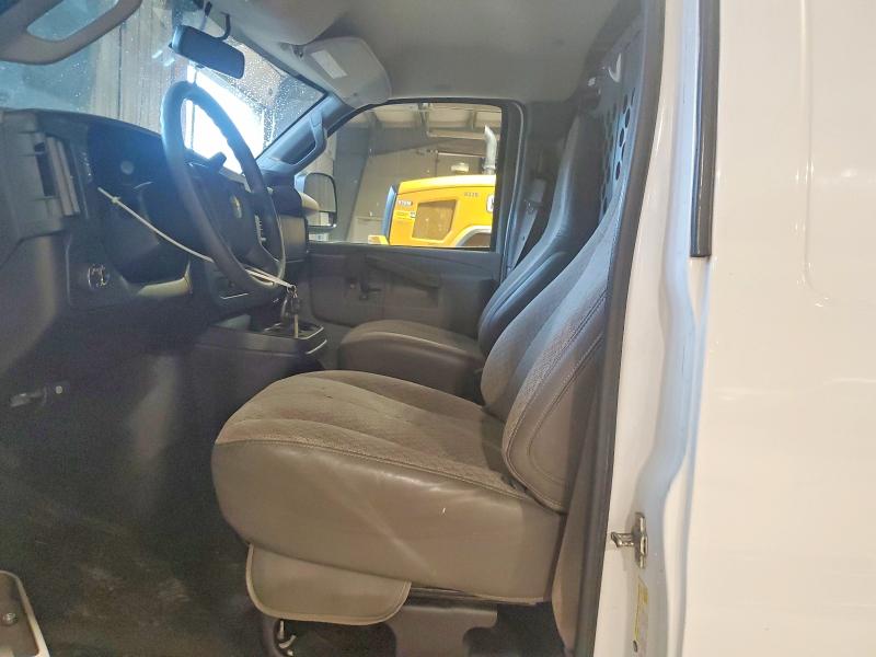 58313236 :رقم المزاد ، 1GCWGAFF7H1133691 vin ، 2017 Chevrolet Express G2500 مزاد بيع