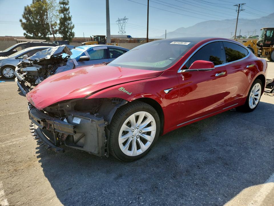 Продажа на аукционе авто 2018 Tesla Model S, vin: 5YJSA1E23JF281204, номер лота: 56143676