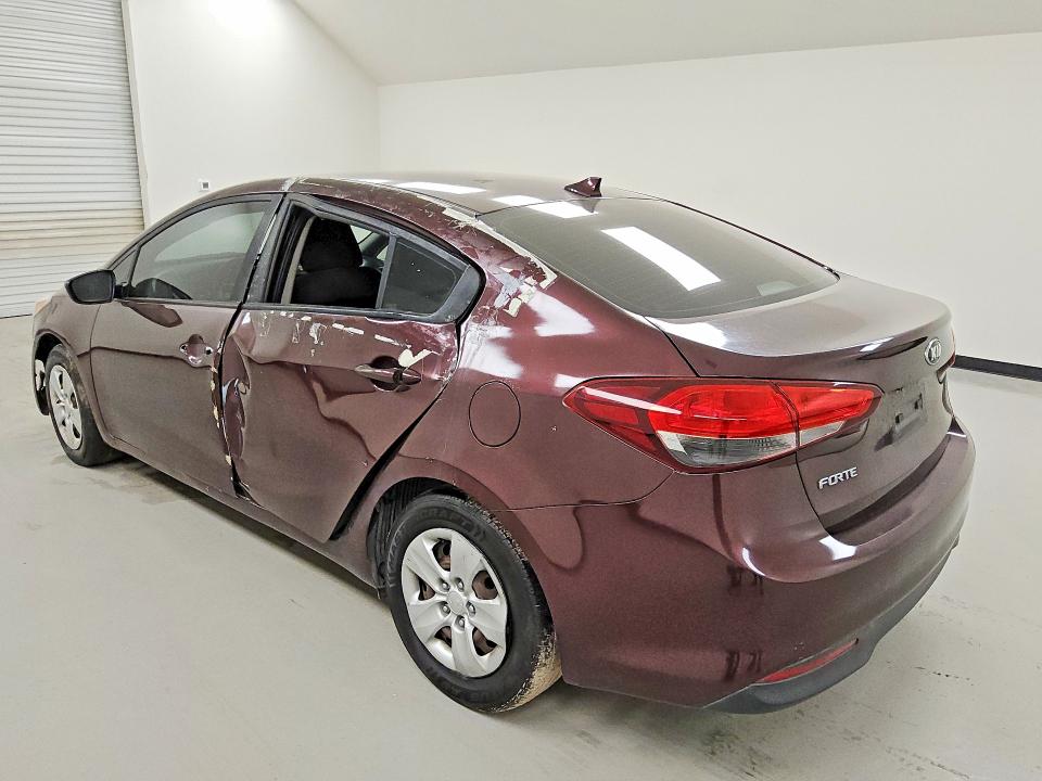 2018 Kia Forte მანქანა იყიდება აუქციონზე, vin: 3KPFK4A75JE258496, აუქციონის ნომერი: 58568956