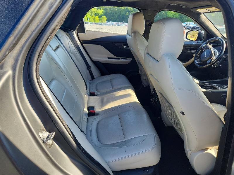 56434616 :رقم المزاد ، SADCP2BV7HA056461 vin ، 2017 Jaguar F-pace مزاد بيع