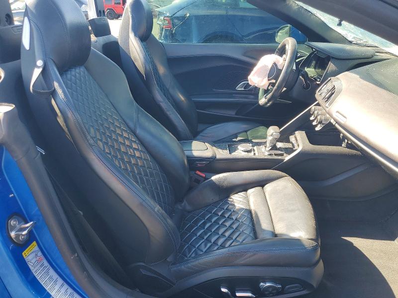 58484946 :رقم المزاد ، WUAVACFX7H7905009 vin ، 2017 Audi R8 مزاد بيع