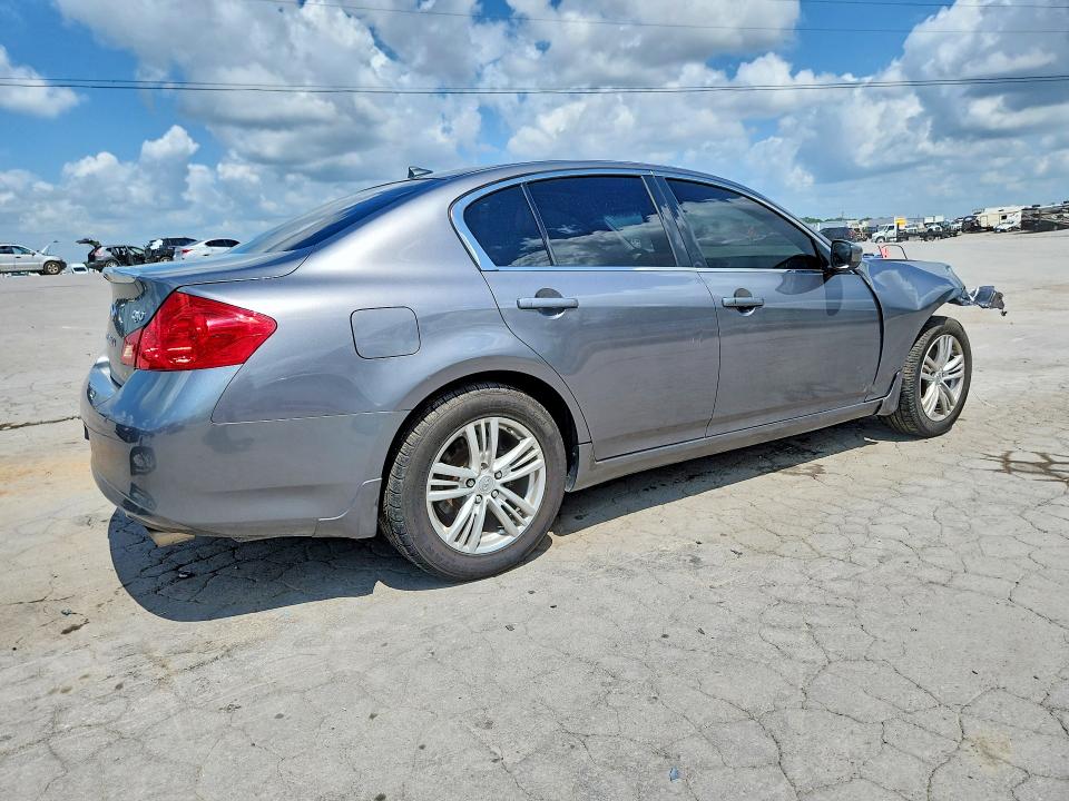 58612376 :رقم المزاد ، JN1CV6AR4FM523301 vin ، 2015 Infiniti Q40 مزاد بيع