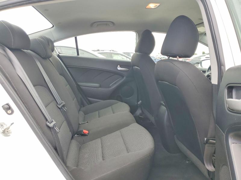 2018 Kia Forte მანქანა იყიდება აუქციონზე, vin: 3KPFK4A74JE268632, აუქციონის ნომერი: 59128116