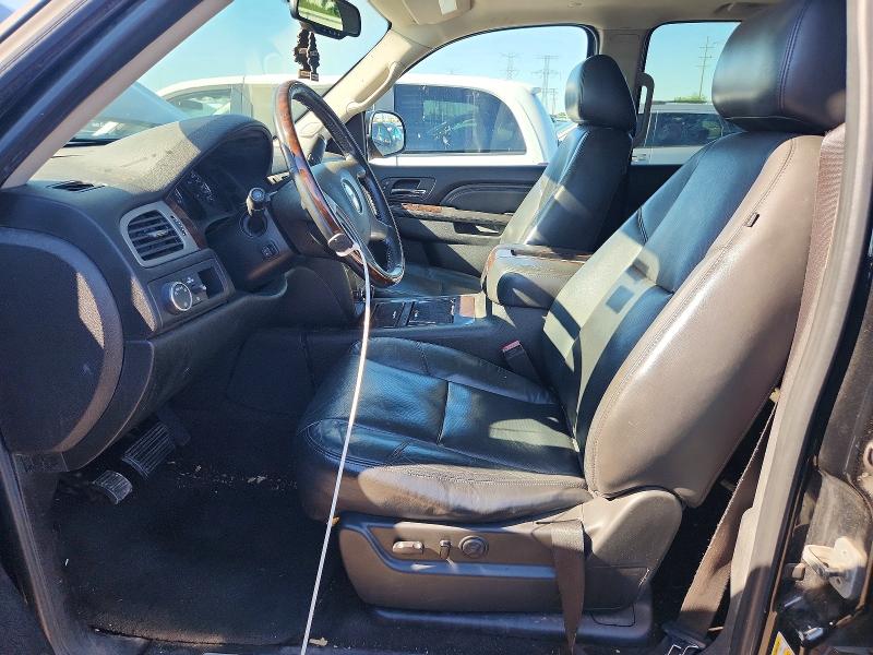 56936836 :رقم المزاد ، 1GKS2EEF6BR108817 vin ، 2011 Gmc Yukon مزاد بيع