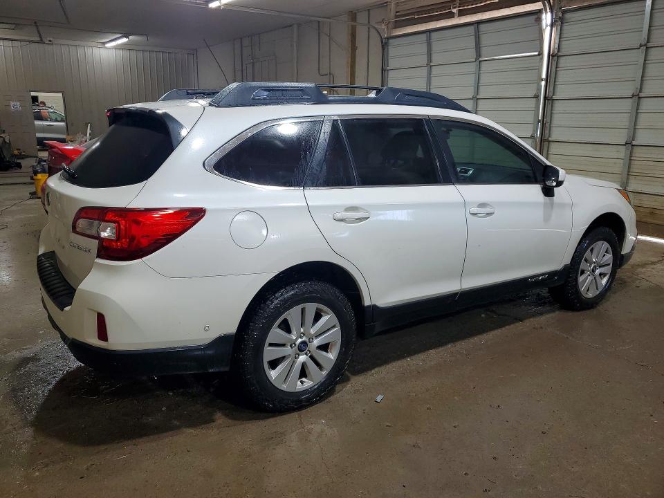 2015 Subaru Outback მანქანა იყიდება აუქციონზე, vin: 4S4BSBCC2F3298669, აუქციონის ნომერი: 58633876