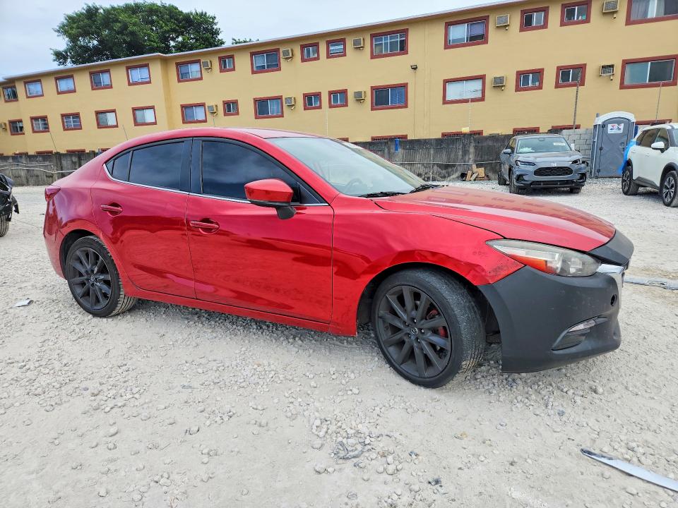 56928556 :رقم المزاد ، 3MZBN1V32JM210212 vin ، 2018 Mazda 3 مزاد بيع