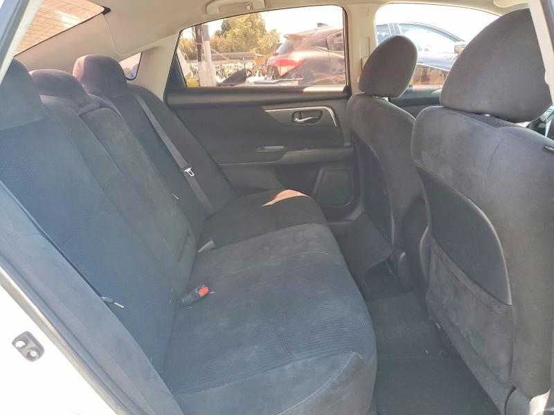 Продаж на аукціоні авто 2015 Nissan Altima, vin: 1N4AL3AP2FN334914, номер лоту: 57554396