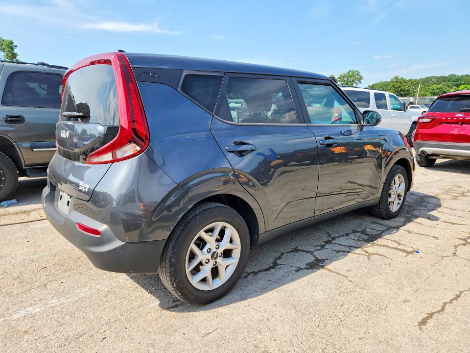 2022 Kia Soul მანქანა იყიდება აუქციონზე, vin: KNDJ23AU5N7815939, აუქციონის ნომერი: 55764956