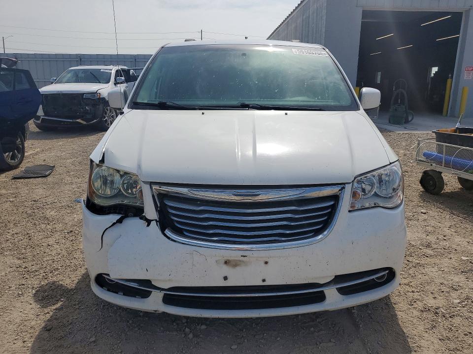 59109796 :رقم المزاد ، 2C4RC1BG9FR577378 vin ، 2015 Chrysler Town & Country مزاد بيع