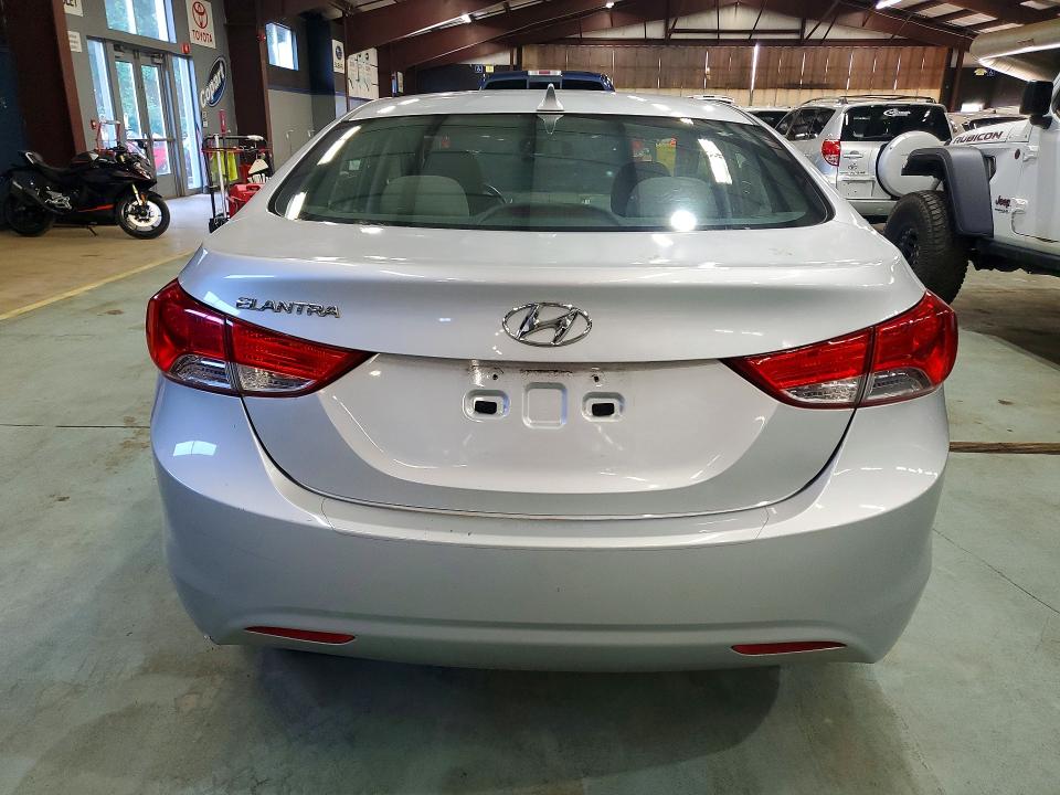 Продажа на аукционе авто 2013 Hyundai Elantra, vin: 5NPDH4AE0DH401049, номер лота: 57993046