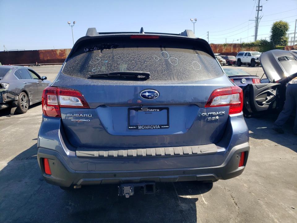 55460626 :رقم المزاد ، 4S4BSENC9J3318648 vin ، 2018 Subaru Outback مزاد بيع