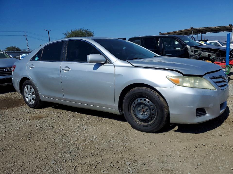57081176 :رقم المزاد ، 4T4BF3EK2BR172594 vin ، 2011 Toyota Camry مزاد بيع
