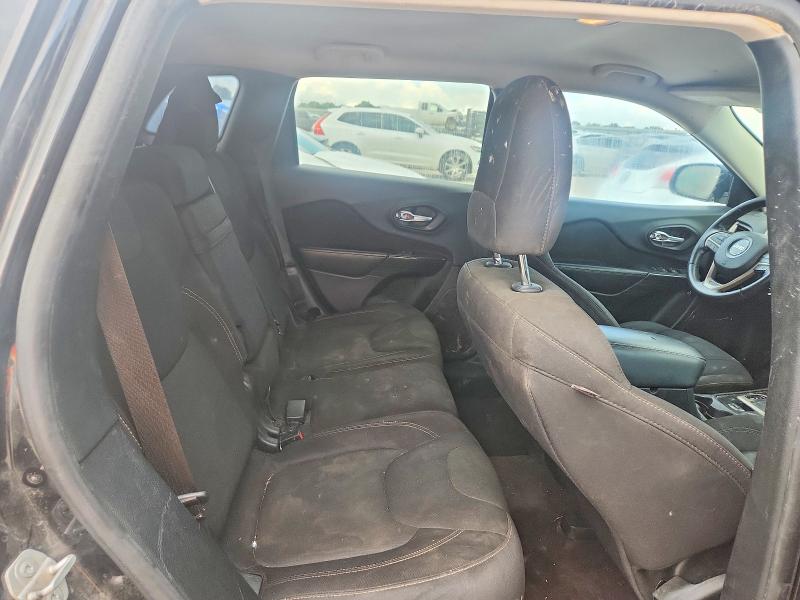 55656716 :رقم المزاد ، 1C4PJLCB9GW217709 vin ، 2016 Jeep Cherokee مزاد بيع