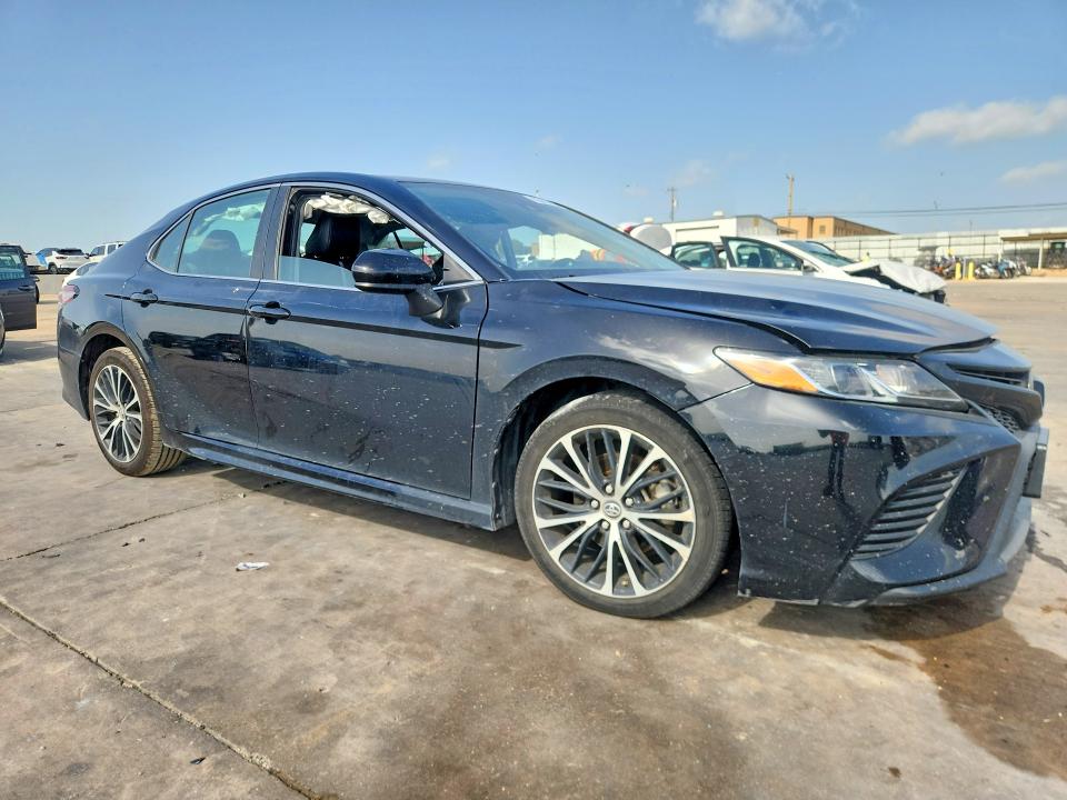 85447985 :رقم المزاد ، 4T1B11HK9KU192978 vin ، 2019 Toyota Camry مزاد بيع
