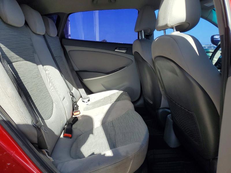 55813616 :رقم المزاد ، KMHCT5AE6FU213205 vin ، 2015 Hyundai Accent مزاد بيع