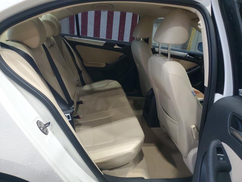 57010836 :رقم المزاد ، 3VWDX7AJ6DM373024 vin ، 2013 Volkswagen Jetta مزاد بيع
