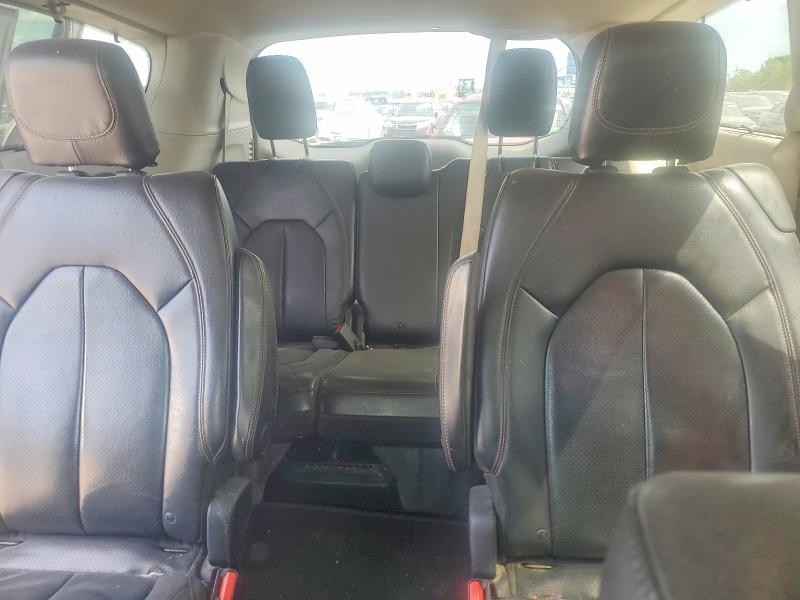 Продаж на аукціоні авто 2017 Chrysler Pacifica, vin: 2C4RC1EG1HR584582, номер лоту: 58701816