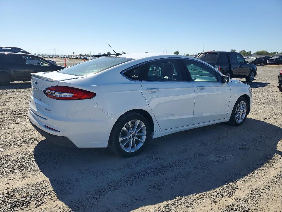 2019 Ford Fusion მანქანა იყიდება აუქციონზე, vin: 3FA6P0SU7KR238619, აუქციონის ნომერი: 57115186