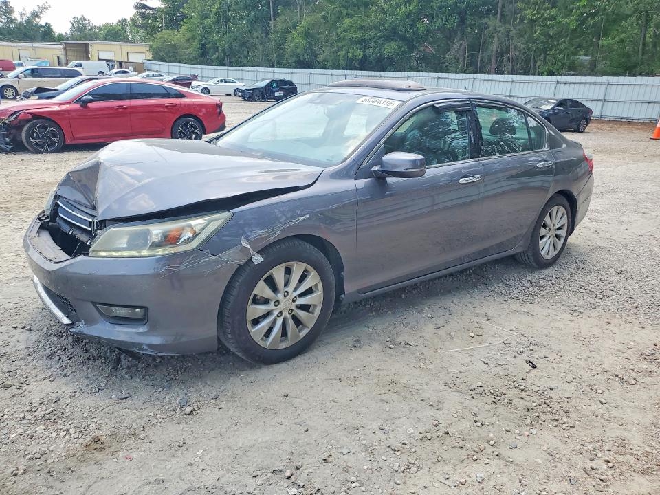 Auction sale of the 2015 Honda Accord, vin: 1HGCR3F82FA017565, lot number: 56364316