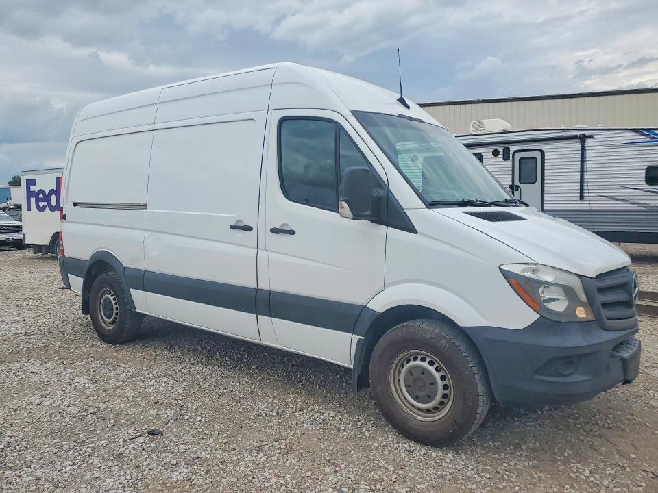 58008926 :رقم المزاد ، WD3PE7CD8HP576777 vin ، 2017 Mercedes-benz Sprinter مزاد بيع