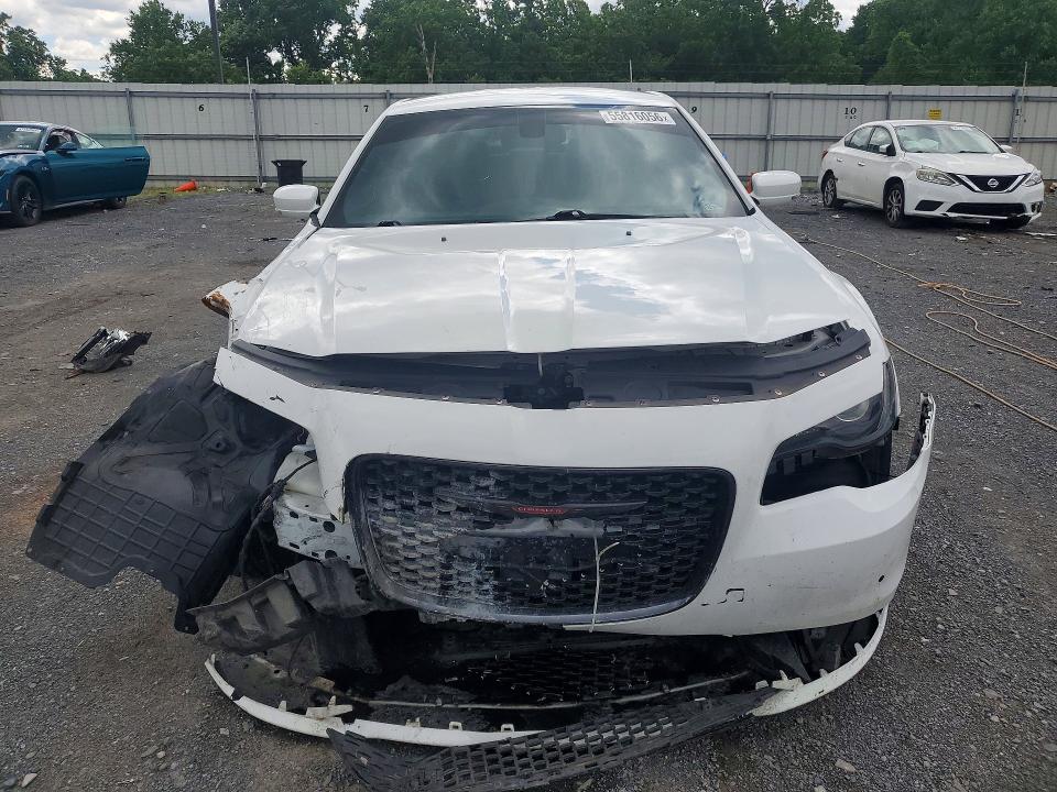 2021 Chrysler 300 მანქანა იყიდება აუქციონზე, vin: 2C3CCABG0MH549644, აუქციონის ნომერი: 55816056