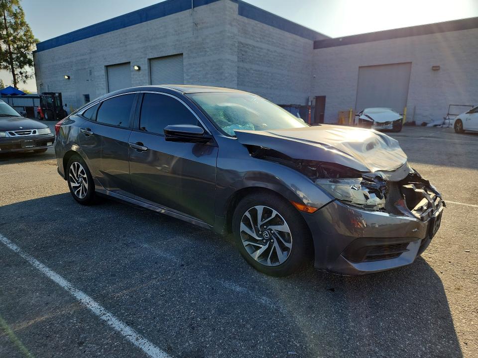 58615126 :رقم المزاد ، 2HGFC2F78GH542763 vin ، 2016 Honda Civic مزاد بيع