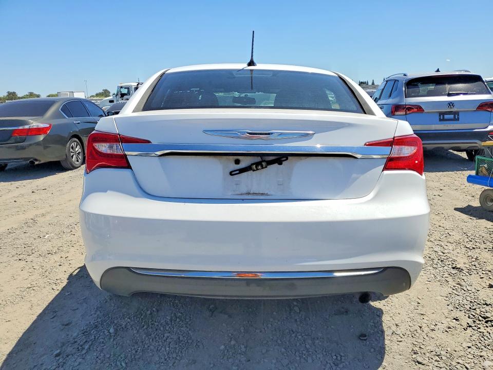 Продажа на аукционе авто 2013 Chrysler 200, vin: 1C3CCBAB3DN685995, номер лота: 56810966