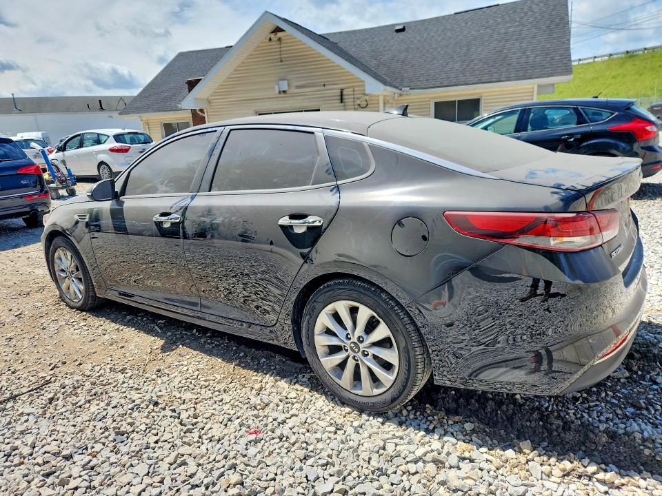 2018 Kia Optima მანქანა იყიდება აუქციონზე, vin: 5XXGT4L37JG211148, აუქციონის ნომერი: 57375326