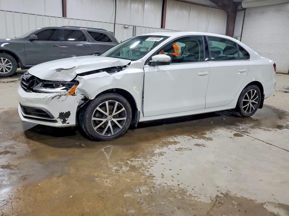 55693106 :رقم المزاد ، 3VWB67AJXJM226520 vin ، 2018 Volkswagen Jetta مزاد بيع