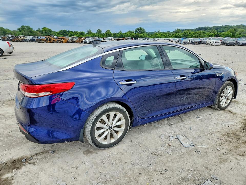 Продаж на аукціоні авто 2018 Kia Optima, vin: 5XXGU4L33JG225982, номер лоту: 57627646