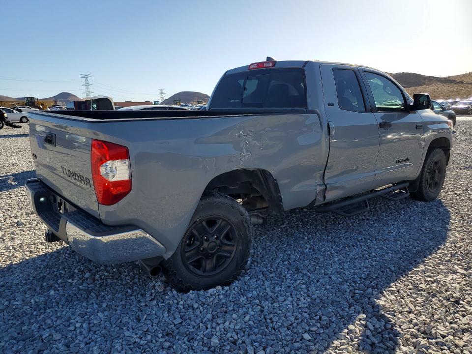 55536526 :رقم المزاد ، 5TFUY5F1XLX872401 vin ، 2020 Toyota Tundra مزاد بيع