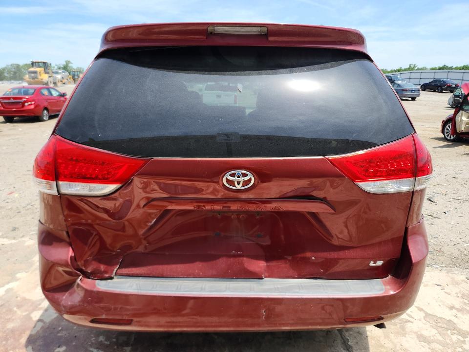 56271706 :رقم المزاد ، 5TDKK3DC8CS208296 vin ، 2012 Toyota Sienna مزاد بيع