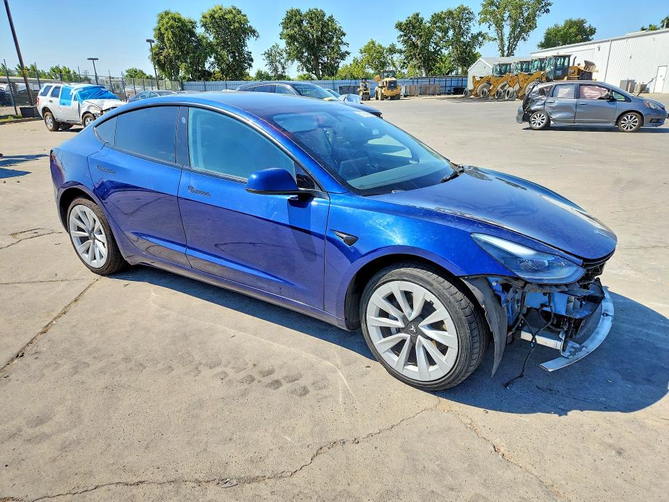 57922306 :رقم المزاد ، 5YJ3E1EB0NF106357 vin ، 2022 Tesla Model 3 مزاد بيع