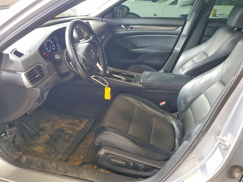 Продажа на аукционе авто 2018 Honda Accord, vin: 1HGCV1F38JA102181, номер лота: 57883206