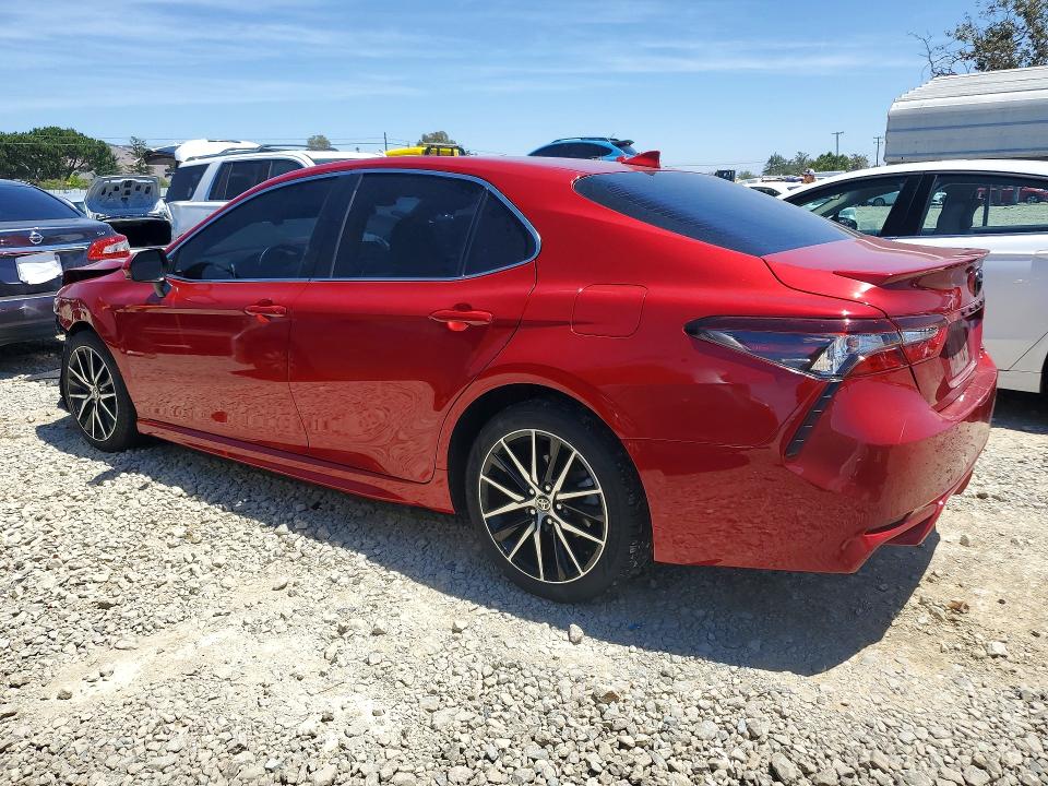55653706 :رقم المزاد ، 4T1G11AK3MU442749 vin ، 2021 Toyota Camry مزاد بيع
