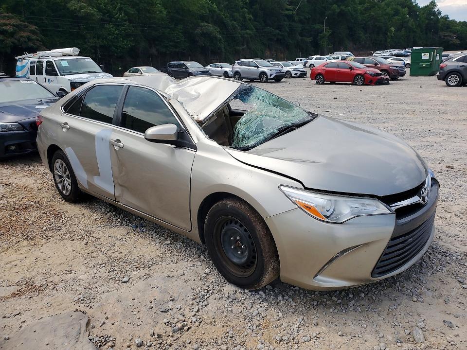 56991586 :رقم المزاد ، 4T1BF1FK9HU397889 vin ، 2017 Toyota Camry مزاد بيع