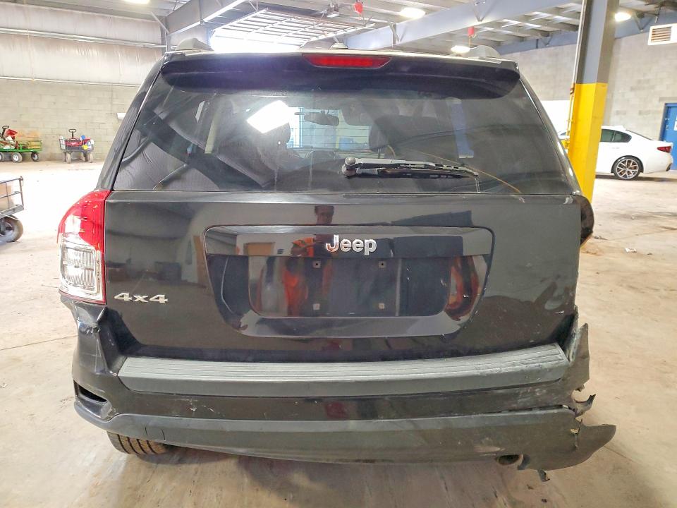 55367356 :رقم المزاد ، 1C4NJDBB8CD577168 vin ، 2012 Jeep Compass مزاد بيع