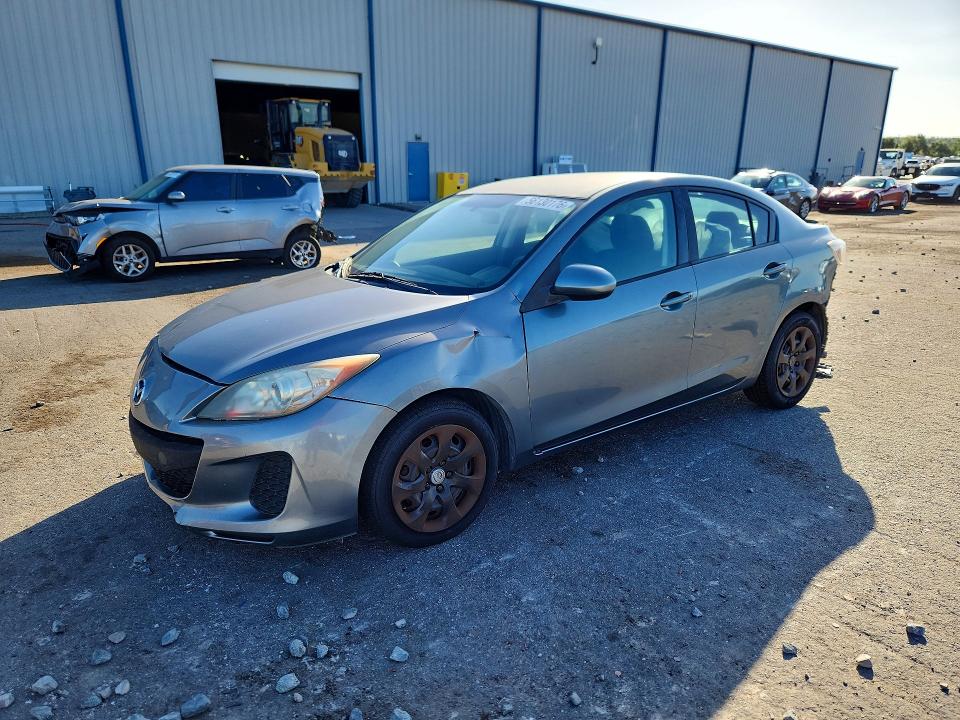 56130176 :رقم المزاد ، JM1BL1TF1D1722020 vin ، 2013 Mazda 3 مزاد بيع