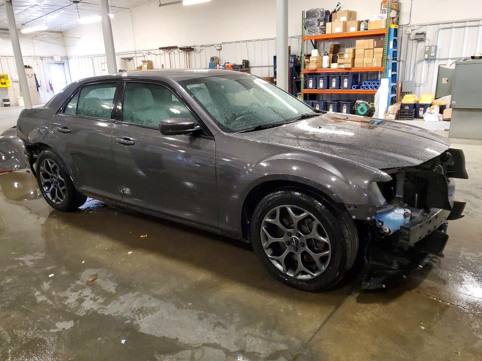 56412506 :رقم المزاد ، 2C3CCAGG2JH165577 vin ، 2018 Chrysler 300 مزاد بيع