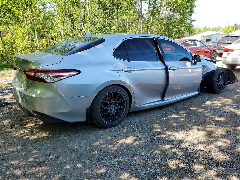 55141036 :رقم المزاد ، 4T1B21HK6JU001061 vin ، 2018 Toyota Camry Hybrid مزاد بيع