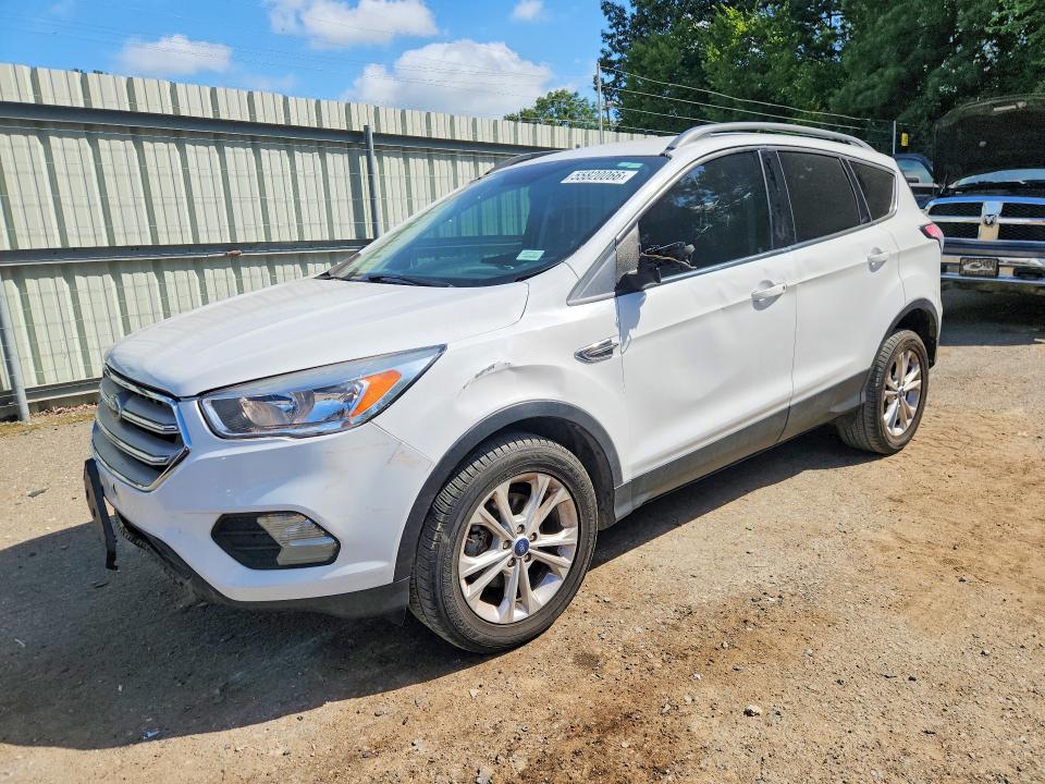 55820066 :رقم المزاد ، 1FMCU0GD7JUC64879 vin ، 2018 Ford Escape مزاد بيع