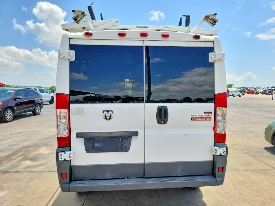 56623116 :رقم المزاد ، 3C6TRVAGXHE515903 vin ، 2017 Ram Promaster 1500 مزاد بيع