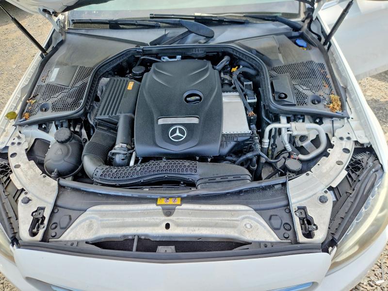 58112386 :رقم المزاد ، 55SWF4JB4HU203324 vin ، 2017 Mercedes-benz C مزاد بيع