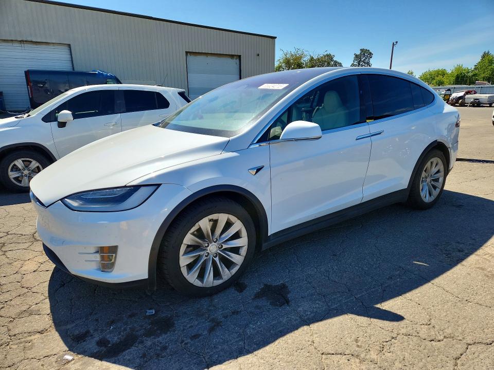 Продаж на аукціоні авто 2021 Tesla Model X, vin: 5YJXCBE2XMF321630, номер лоту: 55024216