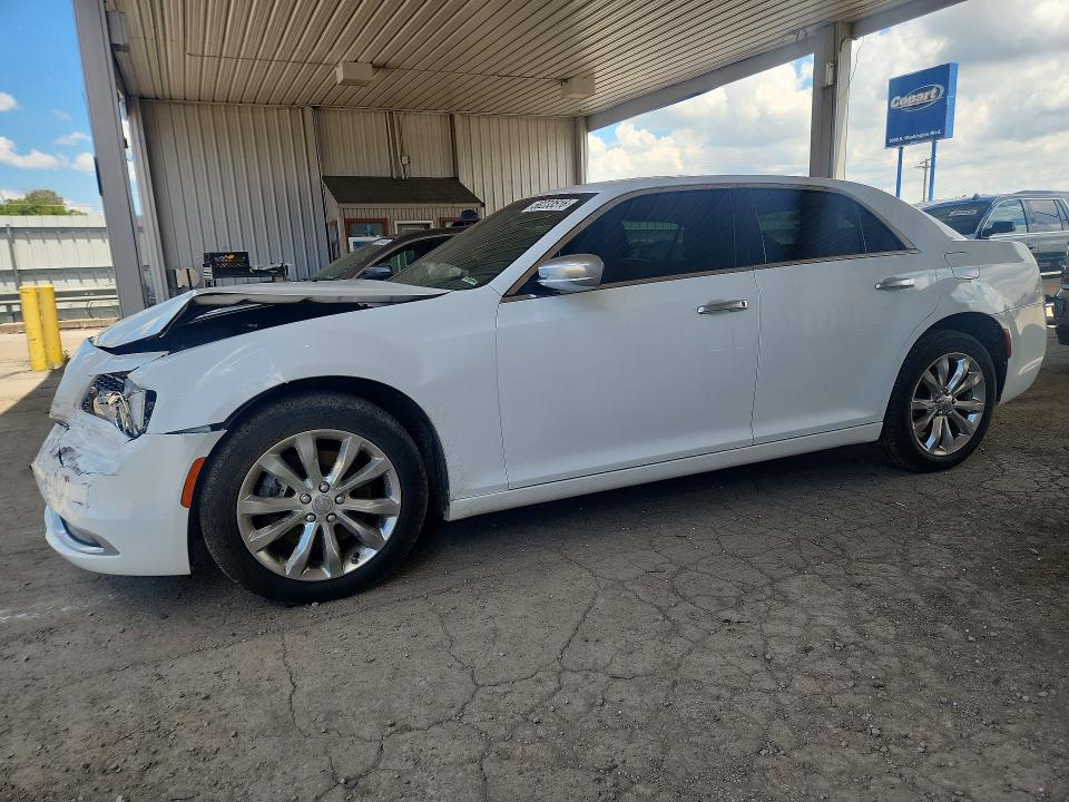 58233516 :رقم المزاد ، 2C3CCASG8FH792900 vin ، 2015 Chrysler 300c مزاد بيع