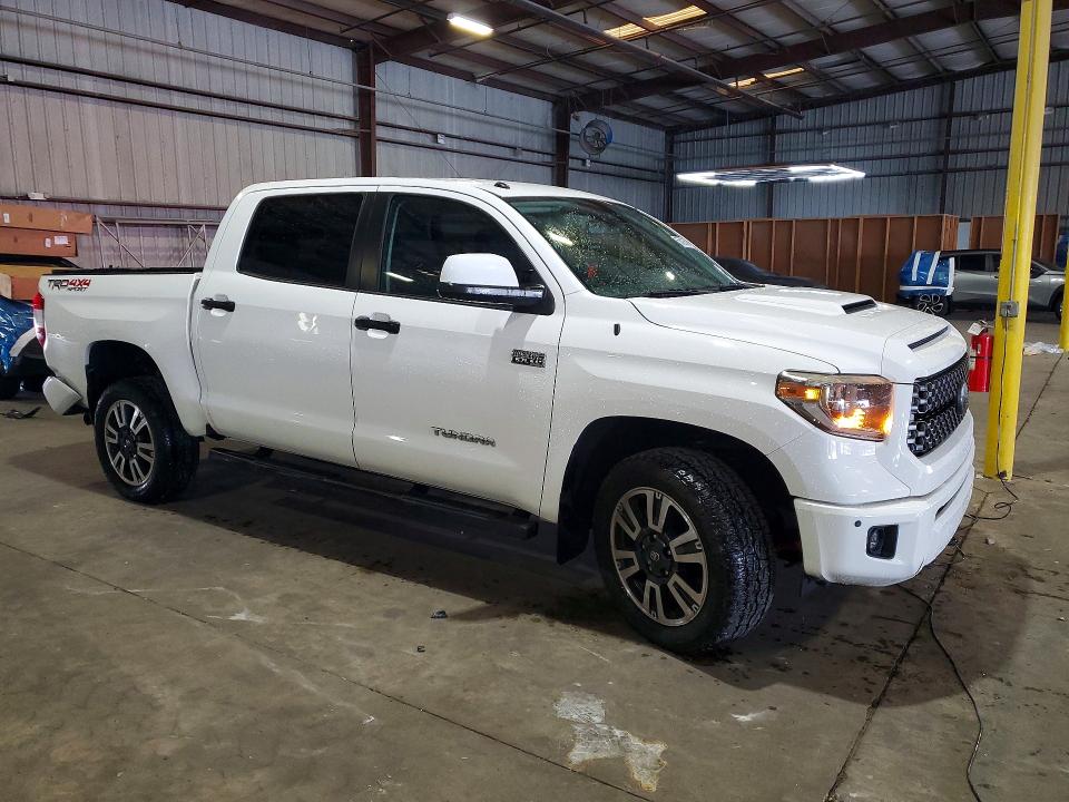 55428336 :رقم المزاد ، 5TFDW5F11JX775414 vin ، 2018 Toyota Tundra مزاد بيع