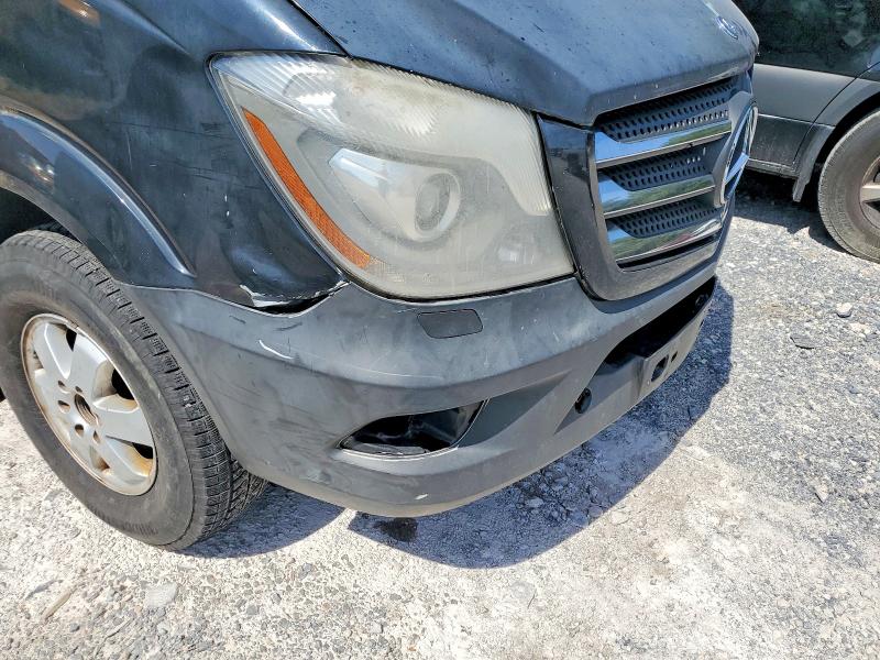 56313166 :رقم المزاد ، WDZPE8DC5F5976077 vin ، 2015 Mercedes-benz Sprinter مزاد بيع