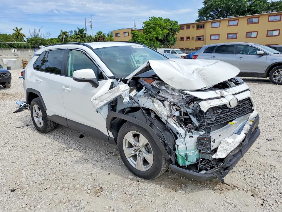 56893846 :رقم المزاد ، 2T3W1RFV7MW142992 vin ، 2021 Toyota Rav4 مزاد بيع