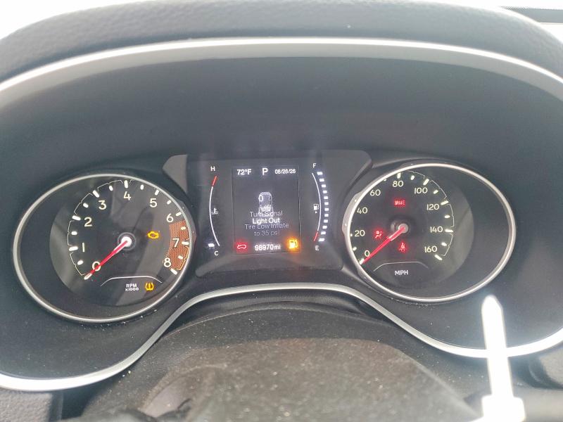 58832256 :رقم المزاد ، 3C4NJCAB3JT208236 vin ، 2018 Jeep Compass مزاد بيع